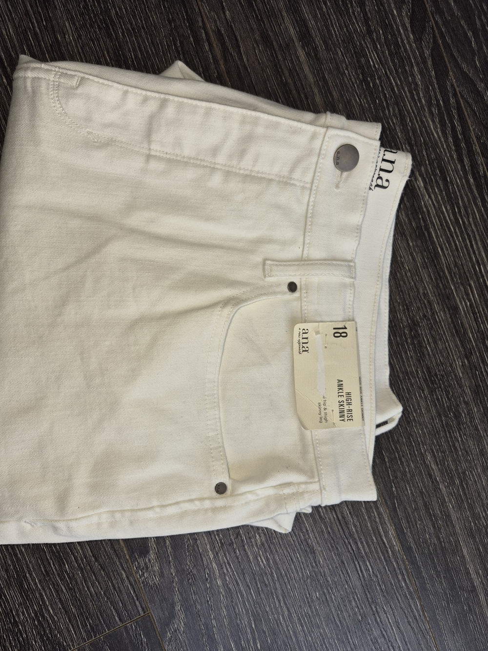 a.n.a High Rise White Women’s Jeans